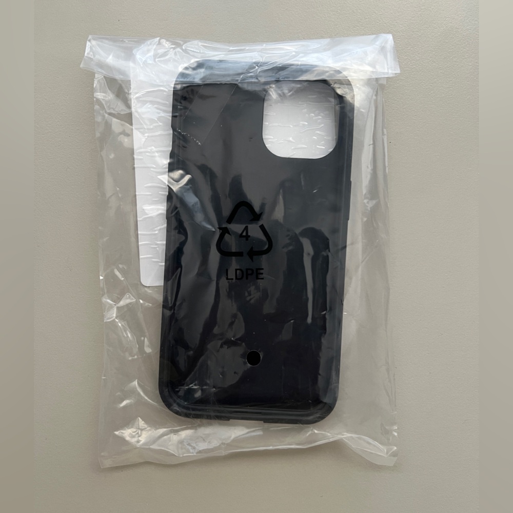 *NEW* OtterBox Sleek Black Phone Case iPhone 15